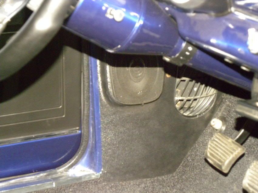 Anyone have pics of speakers in the kick panels! Chevy Nova Forum